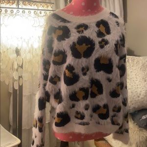 Vici fuzzy leopard sweater